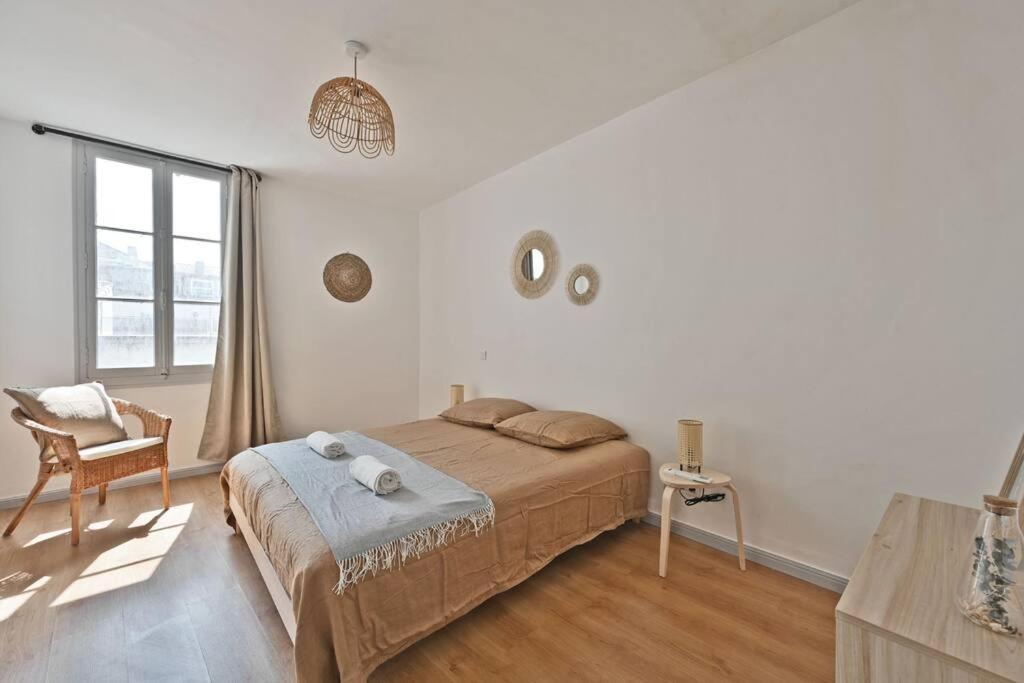 Au Coeur Des Platanes - Parking Gratuit Sous-Terrain - Clim - Balcon Apartment Avignon Luaran gambar