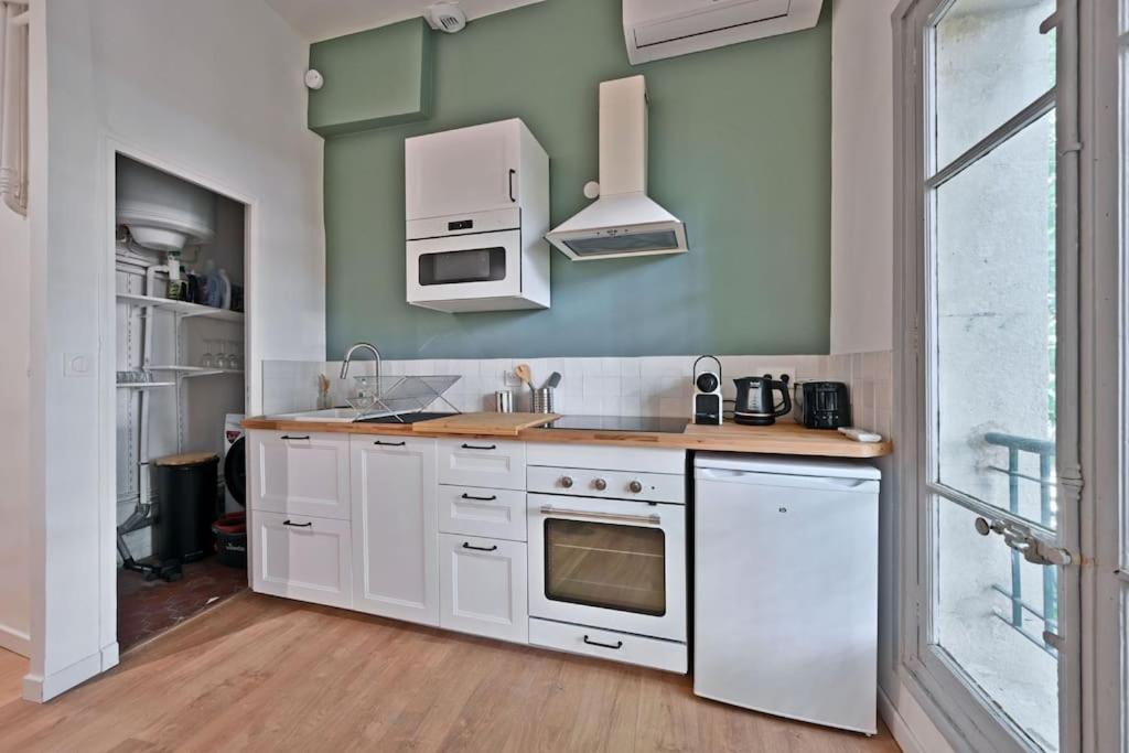 Au Coeur Des Platanes - Parking Gratuit Sous-Terrain - Clim - Balcon Apartment Avignon Luaran gambar