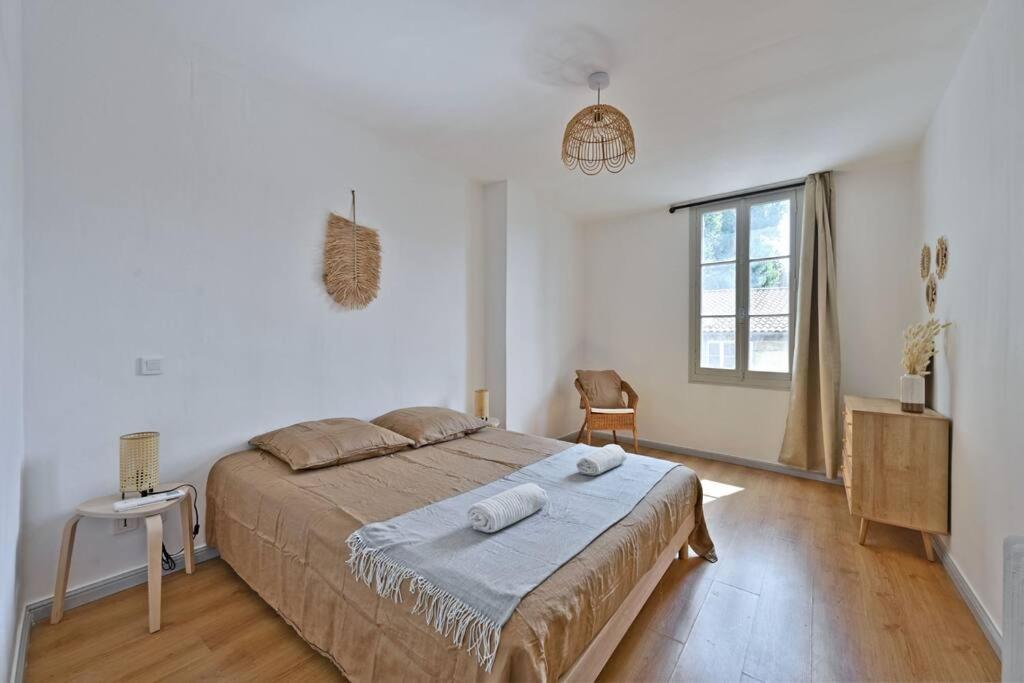 Au Coeur Des Platanes - Parking Gratuit Sous-Terrain - Clim - Balcon Apartment Avignon Luaran gambar