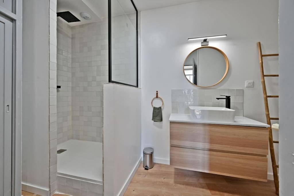 Au Coeur Des Platanes - Parking Gratuit Sous-Terrain - Clim - Balcon Apartment Avignon Luaran gambar