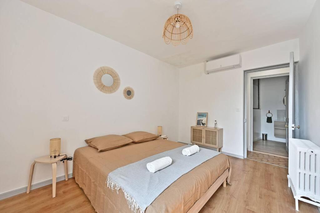 Au Coeur Des Platanes - Parking Gratuit Sous-Terrain - Clim - Balcon Apartment Avignon Luaran gambar